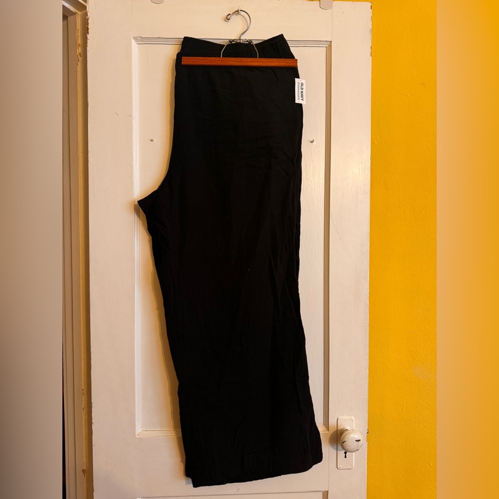 Old Navy Black Straight Leg Pants
